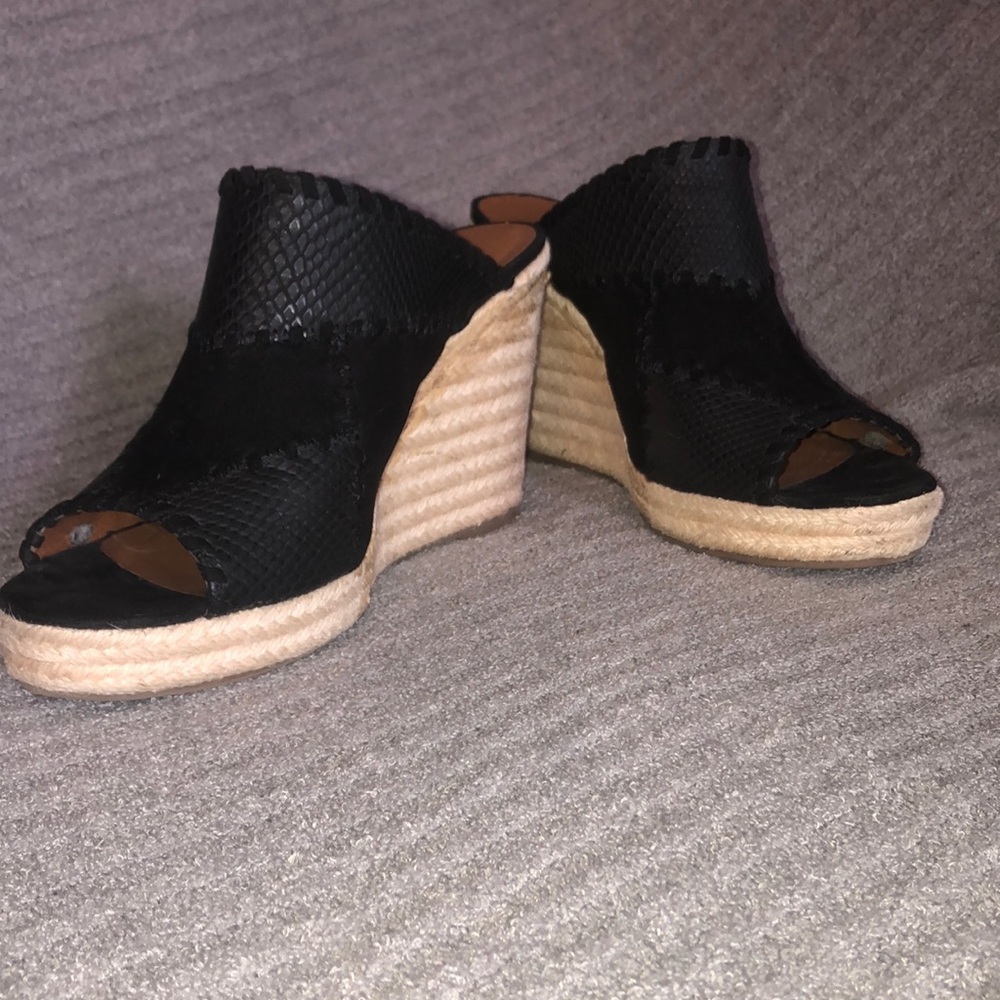 Crown vintage wedge